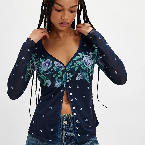 NWOT Free People Floral Print Navy button downTop - Picture 3 of 5